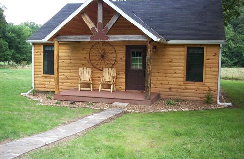 Latham Kabine | Entfliehen Sie der Realität in Dry Creek Cabin!