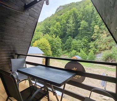 Remeti Skihütte | Escape Remeti - Aframe by the River