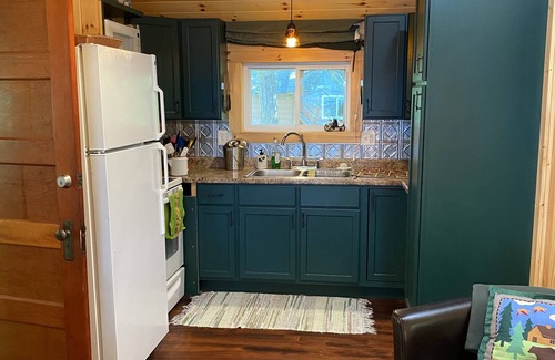 Squaw Lake Kabine | Escape to cozy, secluded lakefront cabin in the north woods