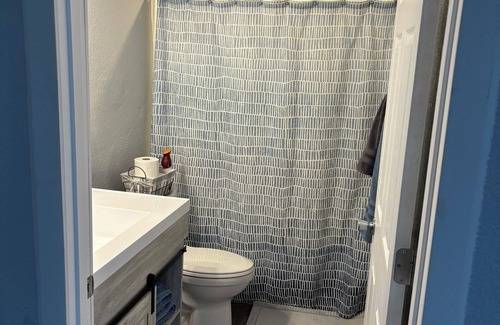 Fort Pierre Kabine | Escape to Lake Oahe: Breathtaking Views, Boat Ramp Near & Vast Hunting Grounds