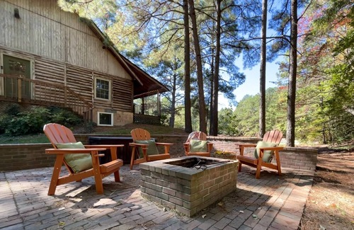 St. Michaels Kabine | Log Cabin, Woodland Retreat, Family & Pet-Friendly-St. Michaels