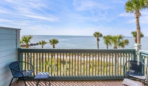 Saint Helena Island Haus | Escape to Oceanfront Bliss at 643 Newhaven, Golf Cart & Resort Access Included!
