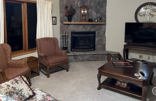 Spooner Haus | Escape to the Lake- Entire home on Dunn Lake!