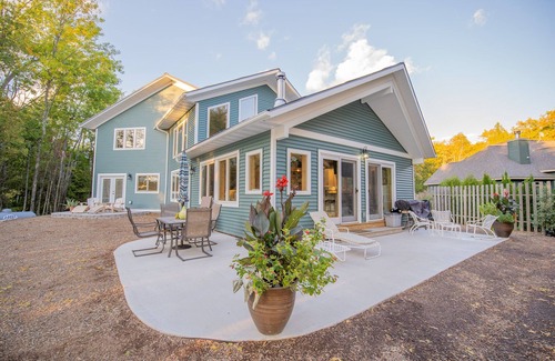 Baileys Harbor Haus | Kangaroo Lake Water Frontage, großartige Lage für Familien!