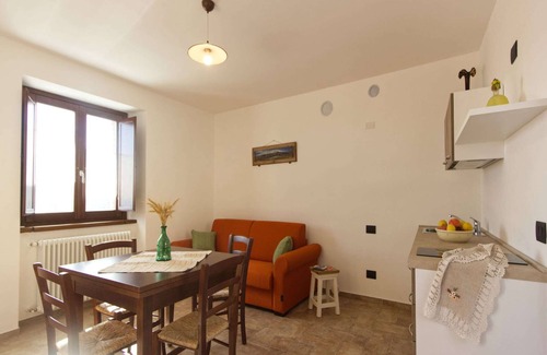 Carpegna Haus | Entfliehen Sie mit Pool und WLAN