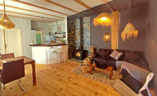 Albunuelas Villa | Esencia Lodge - luxurious off-grid cabin retreat