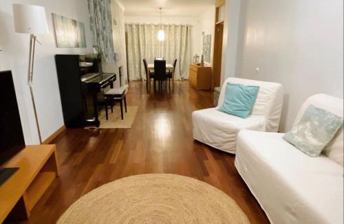 Campo e Sobrado Wohnung | Espaçoso T3 com terraço & churrasqueira