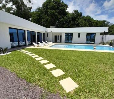 Riachuelo Haus | Espectacular Casa Quinta en Riachuelo Cts