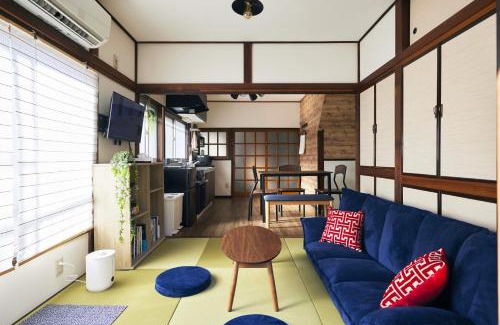 Kameari Wohnung | Est house KAMEARI -Entire Tokyo House with Direct Bus Access to Airport and Disney in a Peaceful Local Neighborhood with 24 Hour Shops and Dining Options-