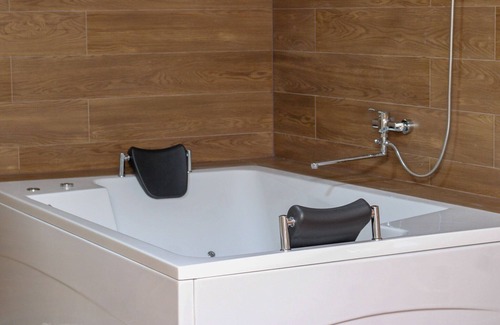 Pale Wohnung | Ethno Village Dolina Mira - One Bedroom Holiday Home (Drina)