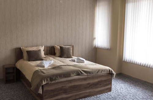 Etropole Haus | Etobicoke -Стаи за гости