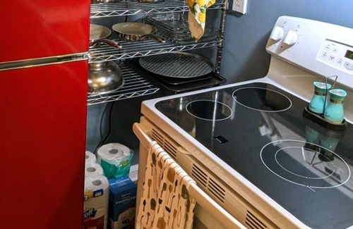 New Bern Haus | EV Charger! Newly Renovated, Fenced Yard & Laundry