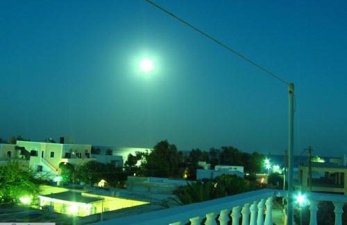 Perissa Haus | Evelina Beach Pension for Couples or Families a breath away from the Black Beach offer plenty of accommodation type to suit every traveler's needs-Economic Rooms-Thematic Rooms-Design Rooms-Kitchenette Rooms-Studios-Small Apartments