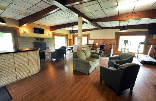 Cadillac Hotel | Evergreen Resort