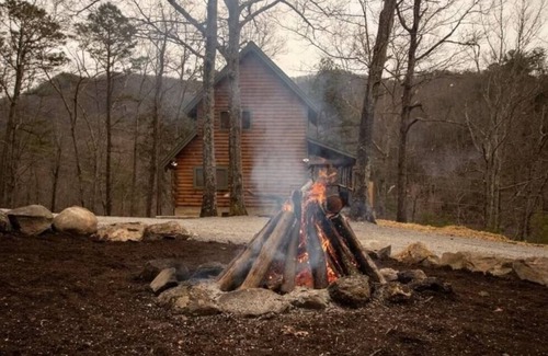 Townsend Kabine | Evie's Mountain Castle by RedAwning