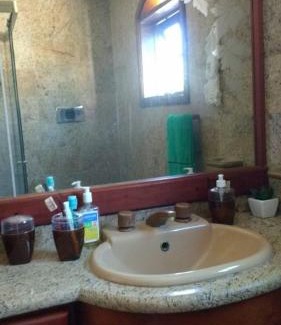 Pero Haus | Excelente casa a 40 metros da Praia e 100 m do Shopping Peró ! Wi-fi