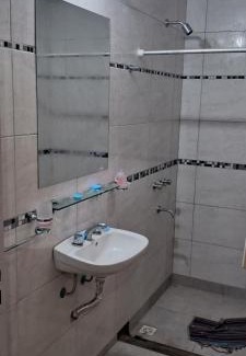 Canada de Gomez Haus | Excelente Ubicación con Cochera Privada