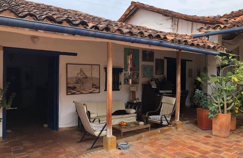 Barichara Haus | Exceptional House: Stylish, spacious, Central, Steps from Plaza and Restaurants