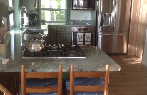 Surry Hütte | Toddy Pond Neu renoviertes Cottage mit Klimaanlage