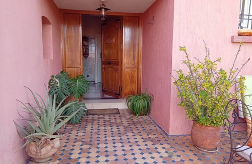 Meknes Villa | Exceptional villa, secure parking, 5 mins from the highway