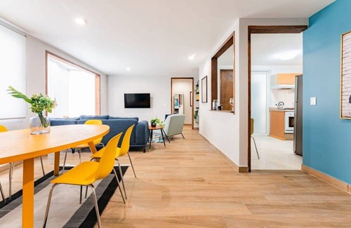 Colonia Roma Eigentumswohnung | Exciting Central Roma Condo, Parque Mexico 550m!