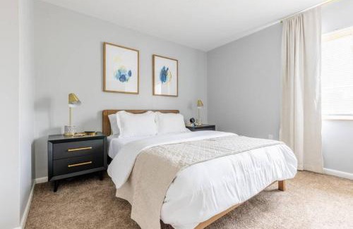 Maple Heights Wohnung | Exclusive NEW Listing! Maple Heights Charm