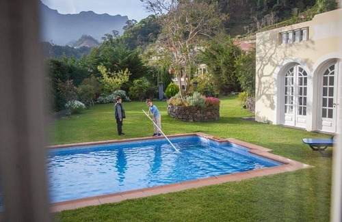 Sao Vicente Haus | Exklusive Villa mit Gartenpool