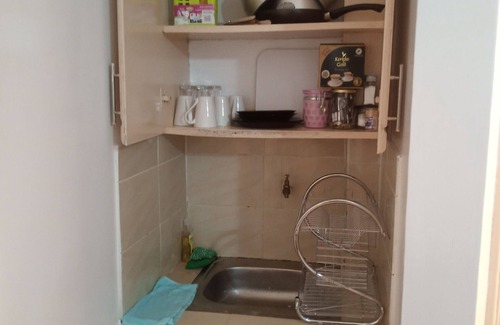 Mbotela Wohnung | Excusite Studio APT in South B ,near JKIA and CBD with Free parking/fast Interne