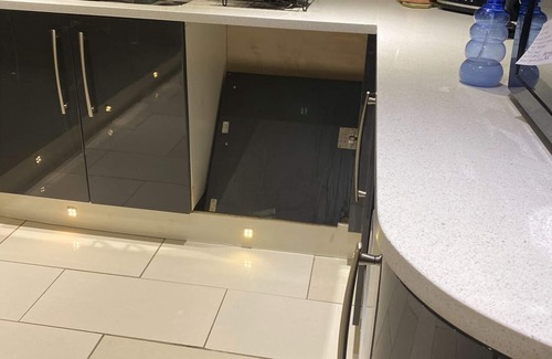 Wixford Haus | Executive 4 bed Townhouse with gym, hot tub Pet Friendly