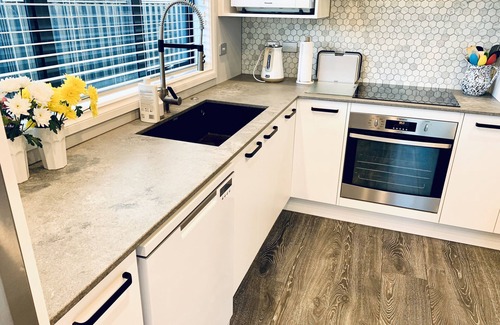 Clive Haus | Executive Family Home with Outdoor Pool and Games Room