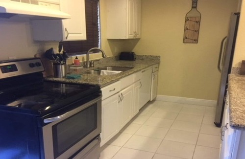 Bahamas Terrace Eigentumswohnung | Executive Suite in Freeport.