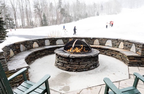 West Dover Eigentumswohnung | Expansive 2BR | Sleeps 10 | Ski-In