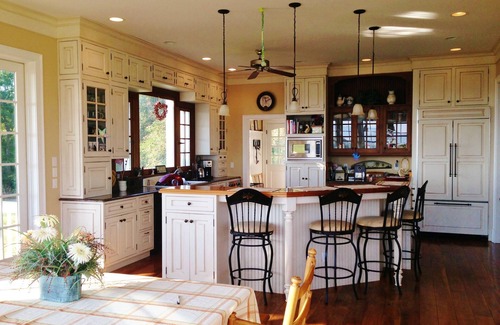 Elkton Haus | Weite Aussicht auf die Blue Ridge Mountains, das Tal und den Shenandoah River