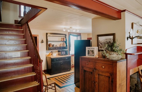 Nauvoo Haus | Erleben Sie ein wunderschönes Pionierhaus in Nauvoo!