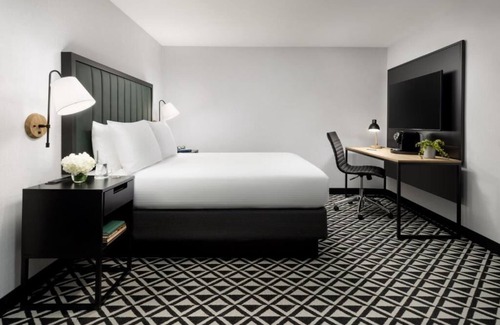 Brookline Hotel | Experience Brookline Charm in a Modern Comfortable Room!