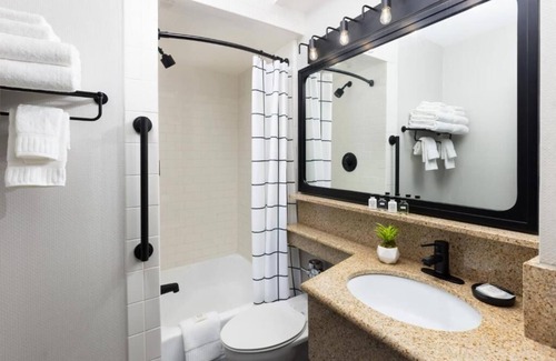 Brookline Hotel | Experience Brookline Charm in a Modern Comfortable Room!