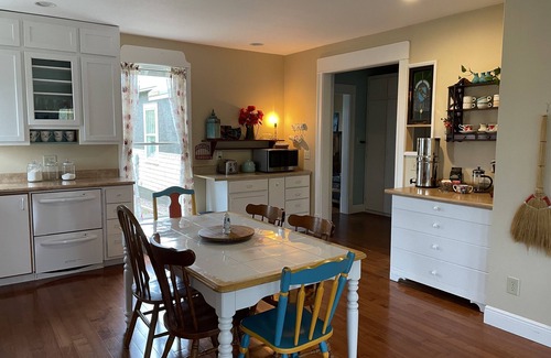 Hot Springs Haus | Experience historic Hot Springs from this quiet, unique gem.