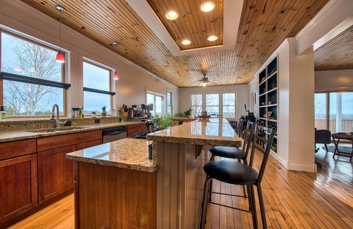 Ellsworth Haus | Experience Northern Michigan in a Unique Charlevoix Retreat with Stunning Views