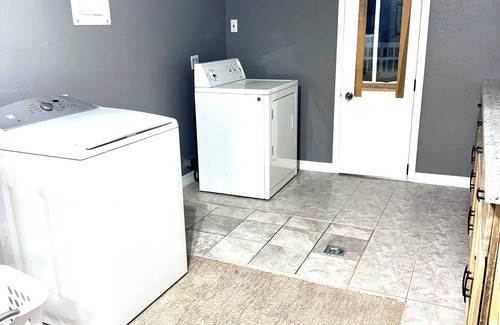 Sheridan Haus | Experience the charm of Sheridan with our cozy two 2-bedroom, one bath house!