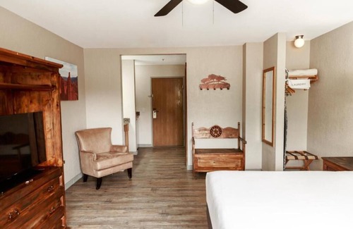 Moab Haus | Experience the Heart of Utah's Mountains: Ideal for Families and Adventurers!