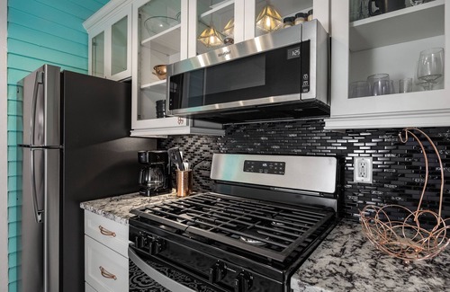 East of Broadway Wohnung | Experience the Historic Armstrong Cottage in the Moonshine Suite