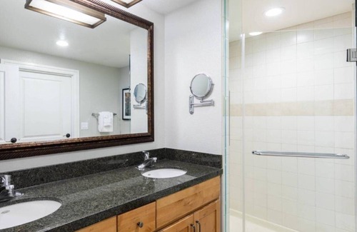 Lakeside Park Resort | Experience the Best of Tahoe at Marriott’s Timber Lodge- 1 Bedroom Villa