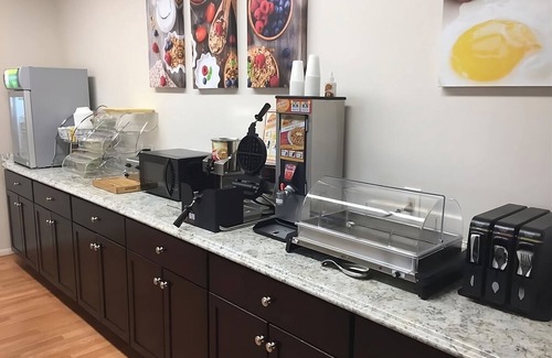 Window Rock Hotel | Explore Navajo Nation! 4 Units Minutes to Navajo Nation Museum! W/ Pool Access!