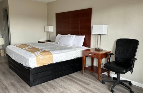 New Albany Hotel | Express Inn