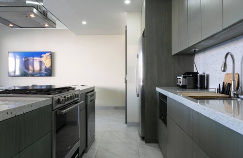 Libertad Eigentumswohnung | Exquisite 3-Bedroom, 2-Bath Oasis with Ocean View in Cabo San Lucas