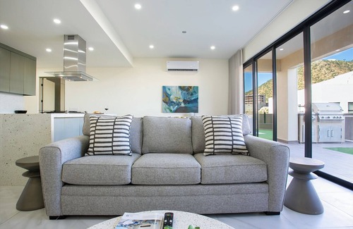 Libertad Eigentumswohnung | Exquisite 3-Bedroom, 2-Bath Oasis with Ocean View in Cabo San Lucas