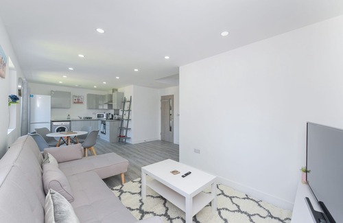 Gedling Wohnung | Exquisite Contemporary 2bd Home, Low Carbon, Prkng