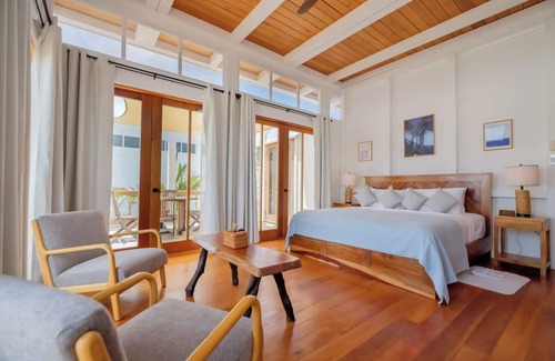 San Pedro Hotel | Exquisite Villa Retreat w/ Swimming Pool Near Marine Reserves for Whole Family!