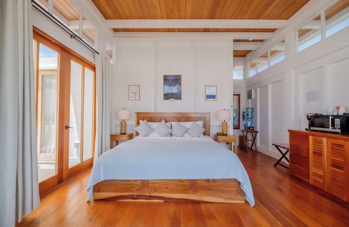 San Pedro Hotel | Exquisite Villa Retreat w/ Swimming Pool Near Marine Reserves for Whole Family!