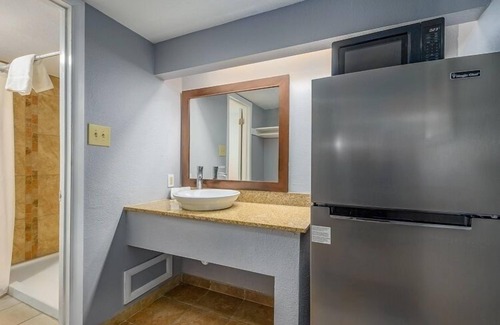 Canyon Acres Hotel | Extend a Suites & RV Park